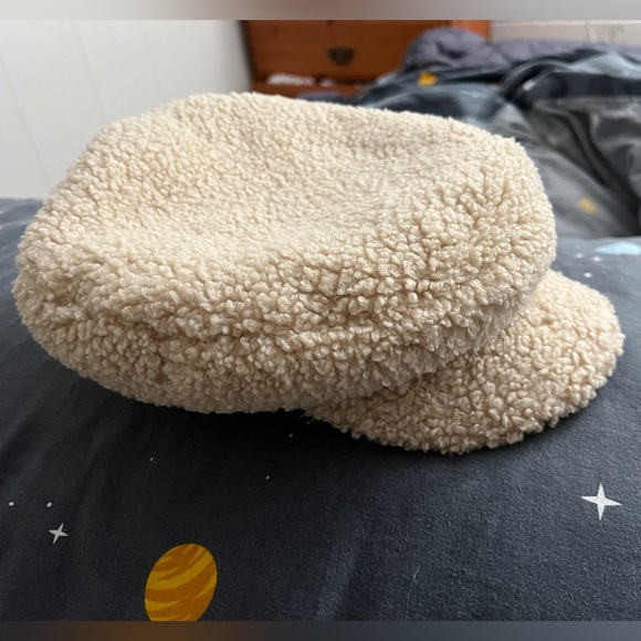 Universal Thread Cream Fuzzy Hat - Picture 3 of 5
